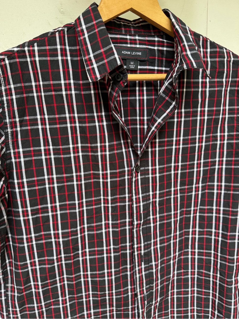 Adam Levine Cotton Plaid Casual Button Down Red Black White Shirt Size Medium